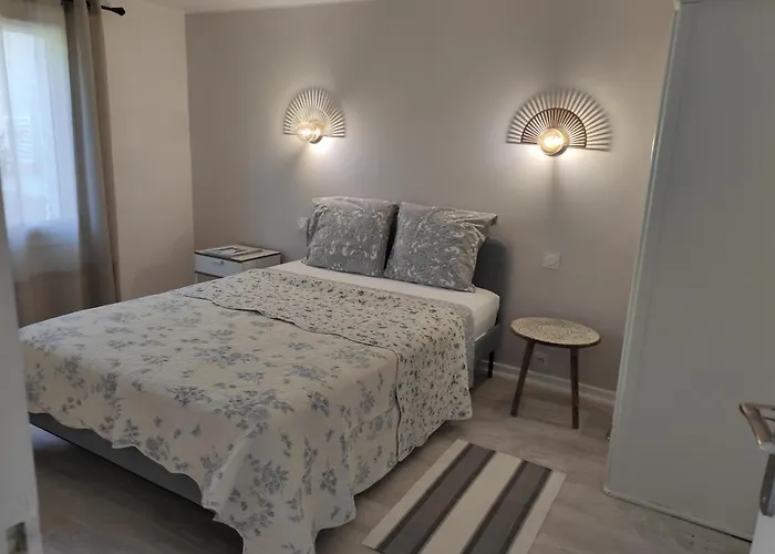 Magnifique Rez de Jardin Tropézien